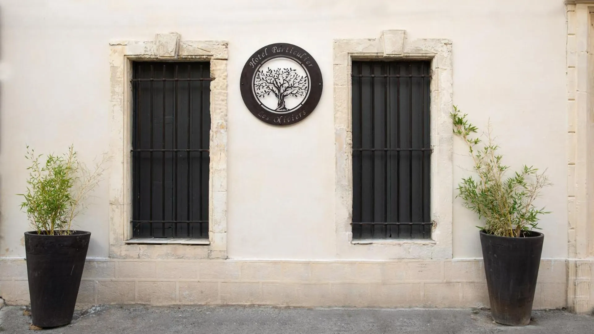 Appt Lumineux Dans Bel Immeuble Hp Les Oliviers 3 Διαμέρισμα Αρλ 0*,  Γαλλία